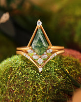 TREMYLA Stylish Art Deco Kite Moss Agate Unique Bridal ring Set