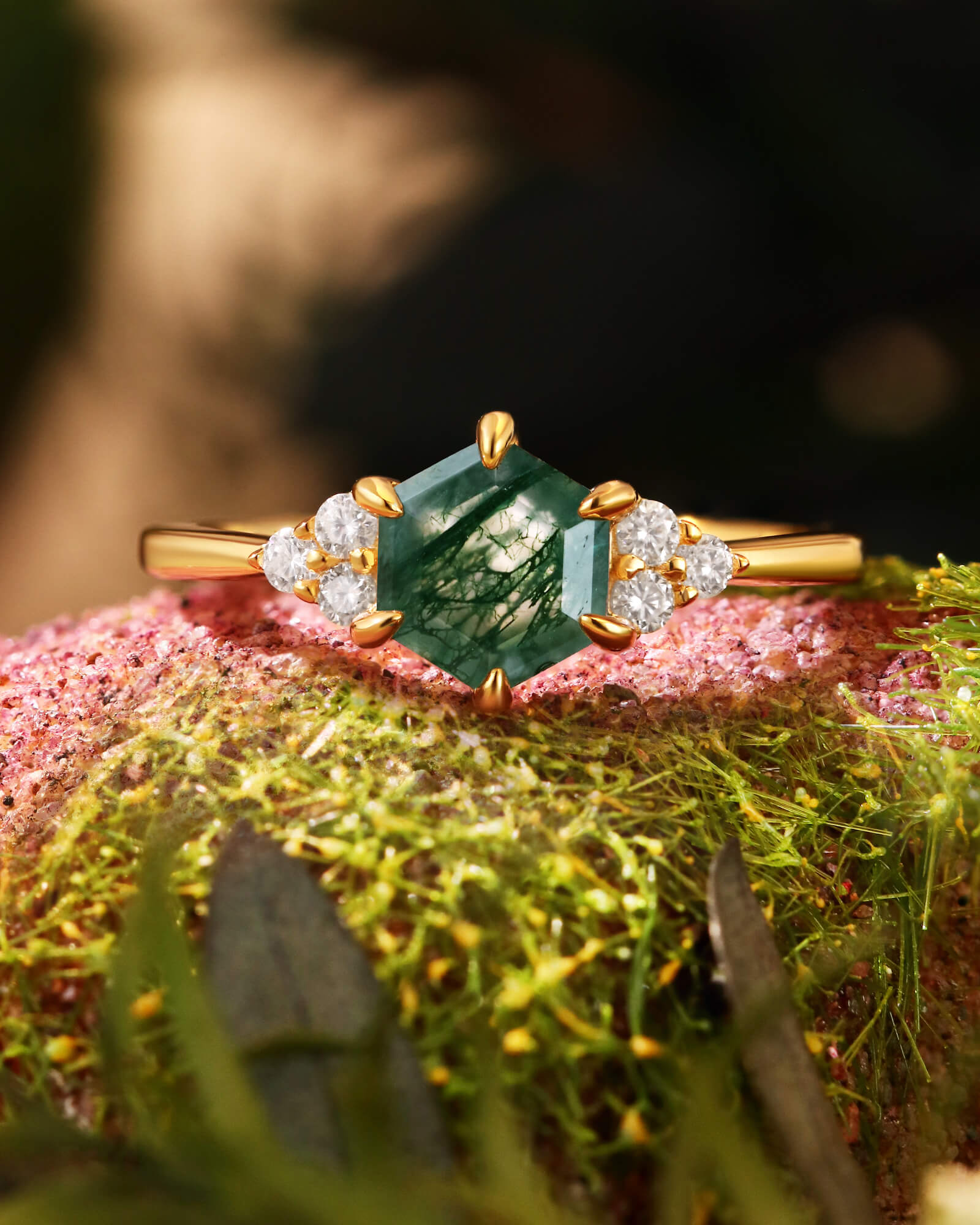 TIFREY Vintage Hexagon Moss Agate Three Stone Cluster Engagement Ring TIFREY Vintage Hexagon Moss Agate Three Stone Cluster Engagement Ring