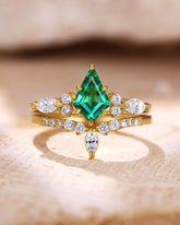 IRIDIA Vintage Kite Cut Emerald Engagement Ring Set