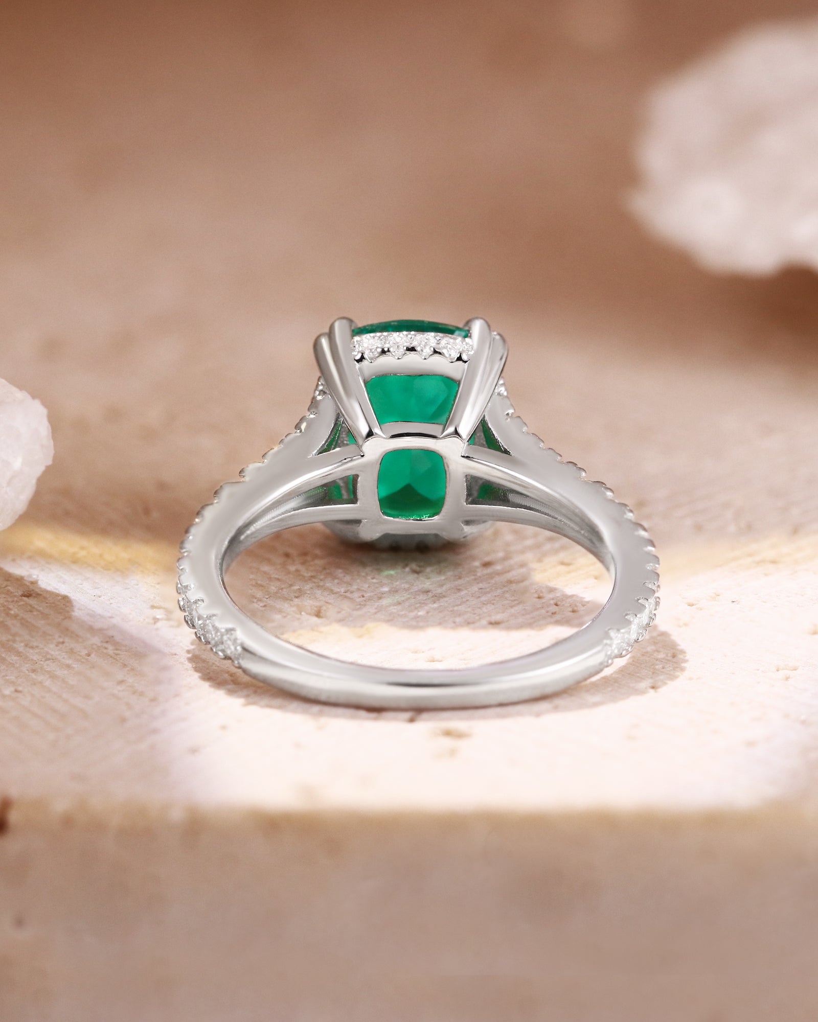 VERITY Double Claws Cushion Cut Emerald Hiden Halo Engagement Ring VERITY Double Claws Cushion Cut Emerald Hiden Halo Engagement Ring