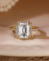 VIRELAI Double Claw Halo Emerald Cut Moissanite Pave Engagement Ring