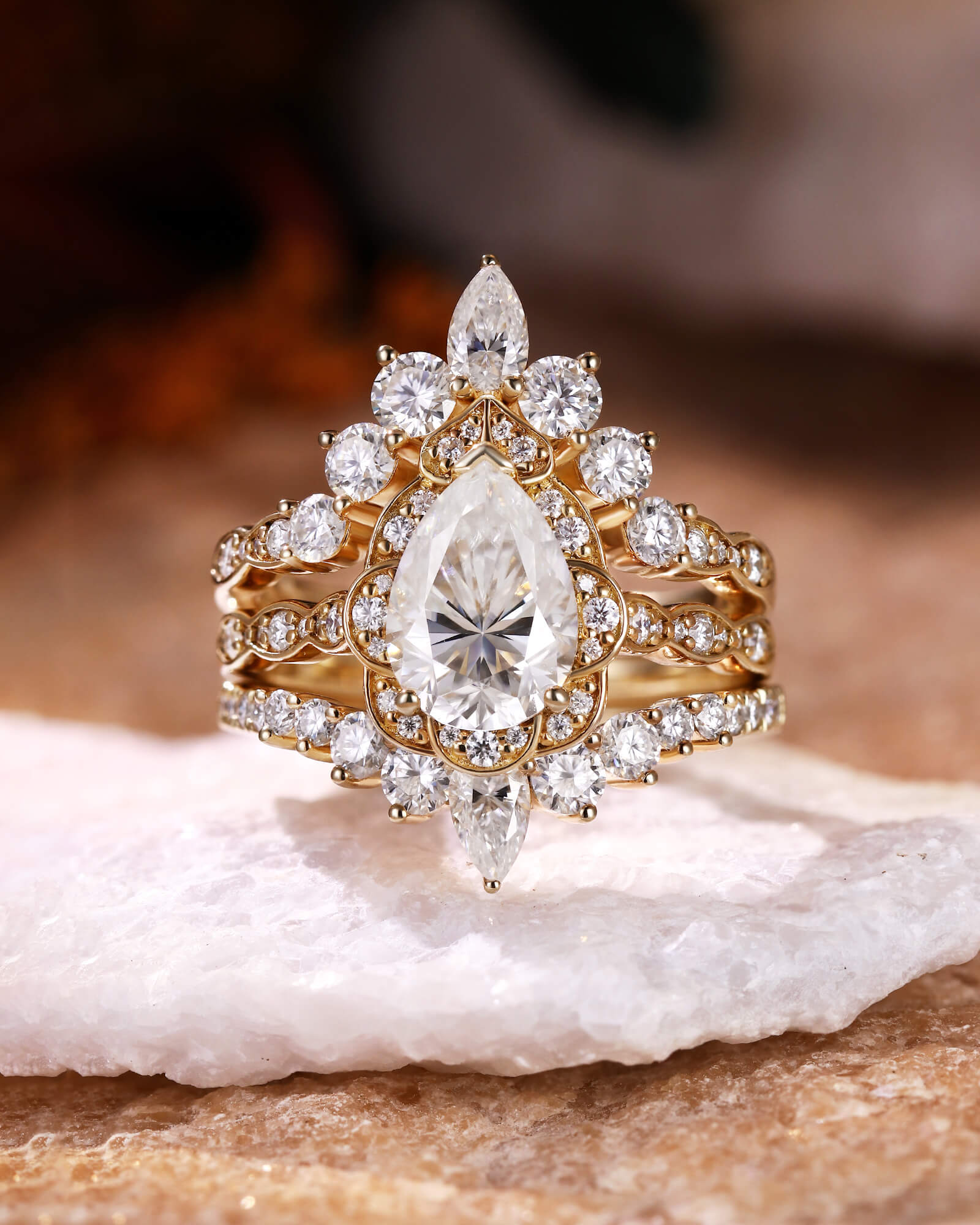 ZEPHYRINE Pear Cut Moissanite Bridal Ring Set Vintage Inspired Halo Engagement Ring Set 3PCS ZEPHYRINE Pear Cut Moissanite Bridal Ring Set Vintage Inspired Halo Engagement Ring Set 3PCS