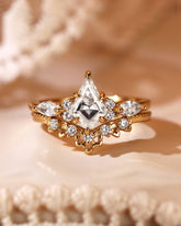 ARALYN Vintage Kite Cut Moissanite Cluster Engagement Ring Set 2pcs