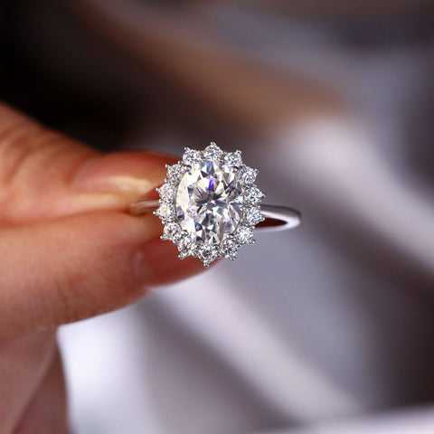 AURELIANA Comfort Fit Smooth Band Oval Moissanite Halo Engagement Ring