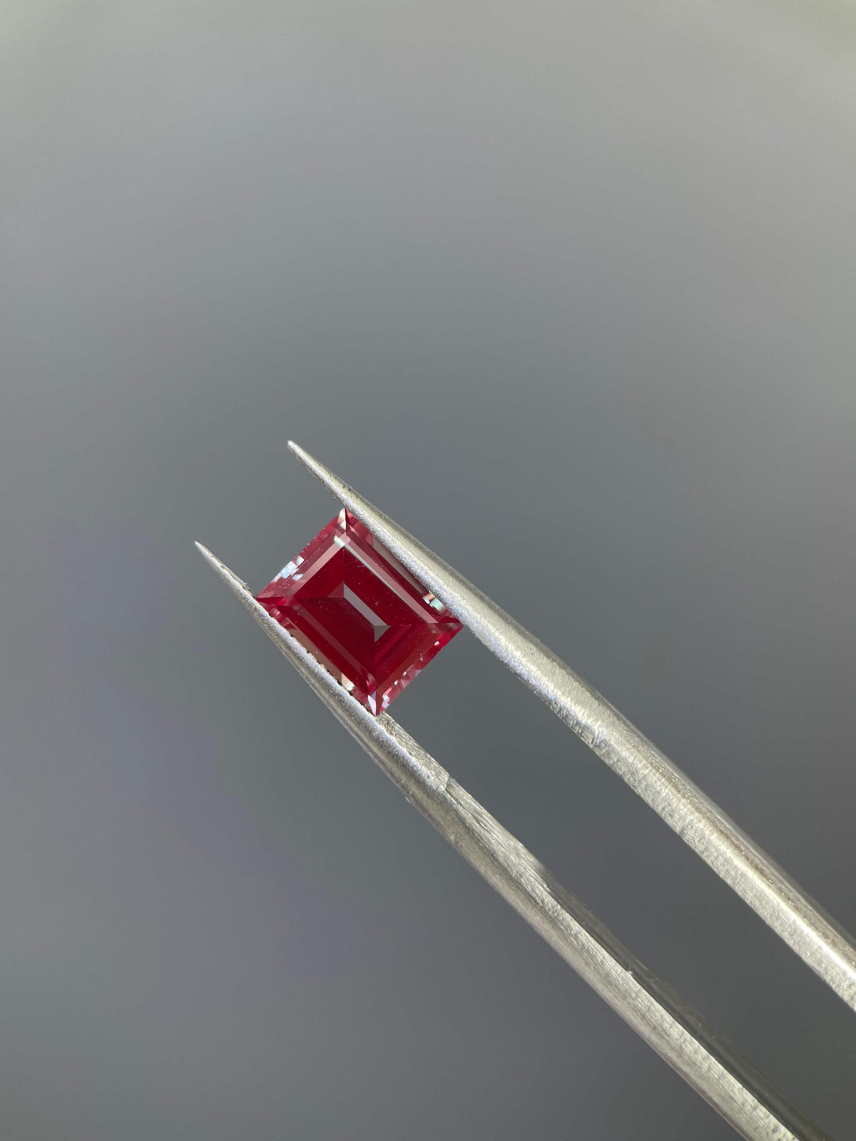 1.90CT Color Change Emerald Lab Grown Alexandrite