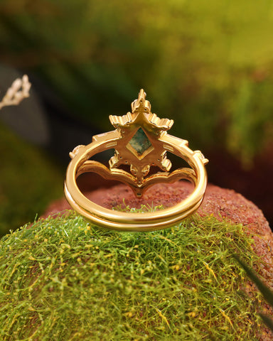 SYLVETTE Unique Moss Agate Bridal ring