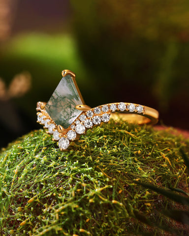 LINDELISE Kite Cut Moss Agate Engagement Ring with Curved Cluster Accents