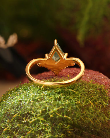 LINDELISE Kite Cut Moss Agate Engagement Ring with Curved Cluster Accents