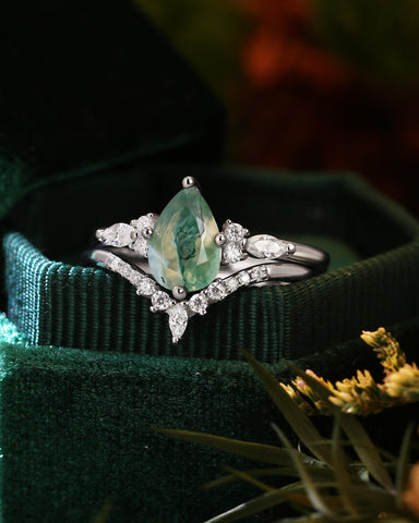ARBELLA Pear Moss Agate Moissanite Side Stones Wedding Ring Set