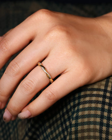 TWINE Twist Band Ring