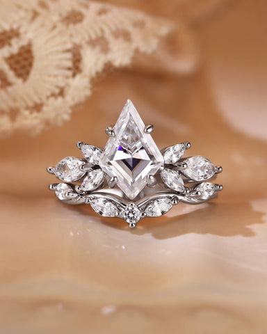KEZIA Kite Cut Moissanite Cluster Fairy Inspired Engagement Ring Set 2pcs
