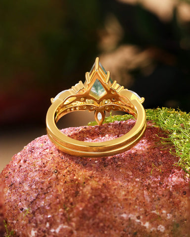 FIRANO Vintage Kite Shaped Moss Agate and Diamond Engagement Ring Set