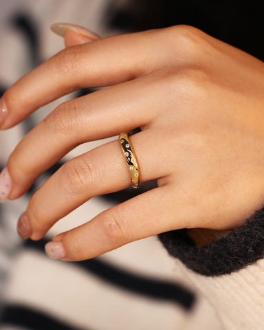 ASTRA Minimalist Wavy Moissanite Wedding Band Stacking Ring