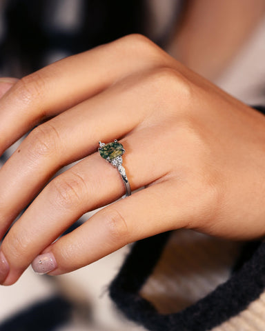 VERN Gorgeous Cluster Oval Moss Agate Engagement Ring