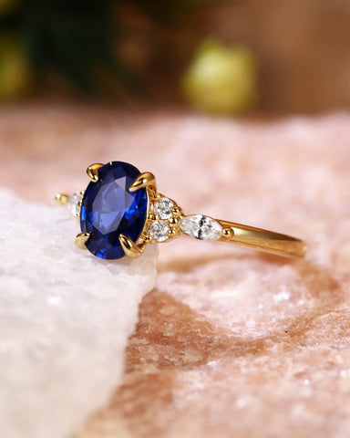 ILARIA Cluster Oval Cut Sapphire Engagement Ring