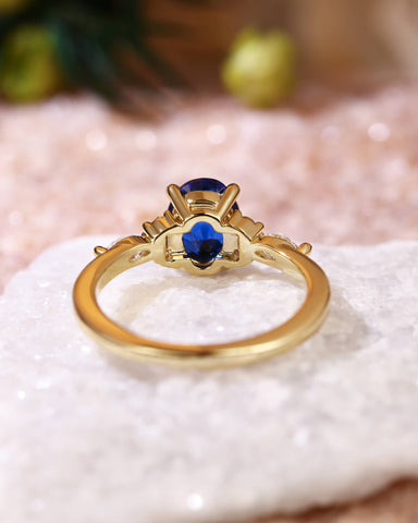ILARIA Cluster Oval Cut Sapphire Engagement Ring