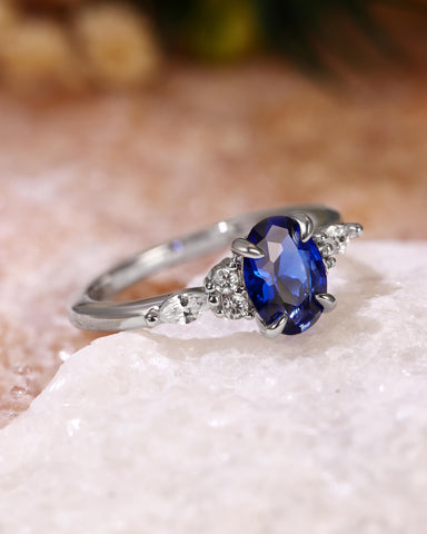 ILARIA Cluster Oval Cut Sapphire Engagement Ring