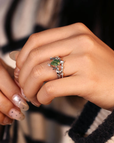 EVELYN Moss Agate Pear Cut Vine Engagement Ring Set