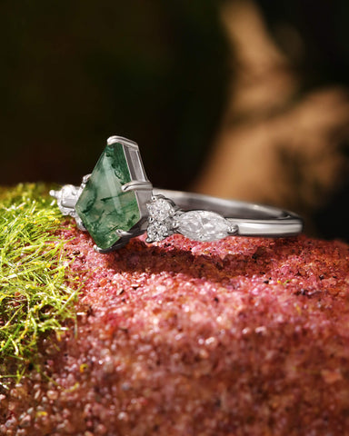 LUSEER Kite Cut Moss Agate Cluster Engagement Ring