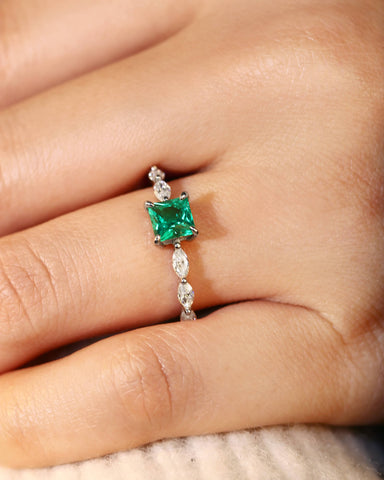 MAEVE Princess Cut Emerald Promise Ring Dainty Engagement Ring with Trio Side Stones