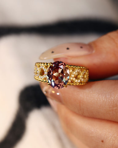 AMETHYSTA Hollowed Infinity Band Oval Cut Alexandrite Engagement Ring