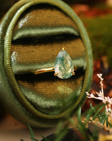 LARK Pear Moss Agate Solitaire Engagement Ring