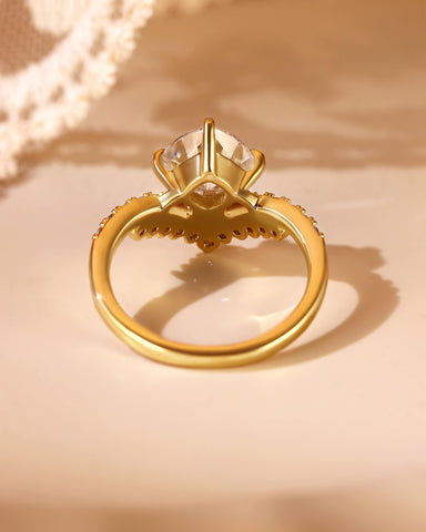 AISLING Cushion Cut Moissanite Cluster Curved Fairy Engagement Ring