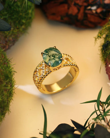 SYLVETRA Oval Shaped Moss Agate Antique Infinity Ring