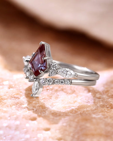 AMARA Kite Cut Alexandrite Stackable Ring Set
