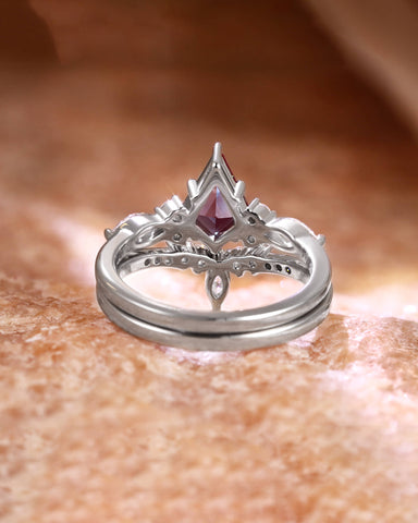 AMARA Kite Cut Alexandrite Stackable Ring Set