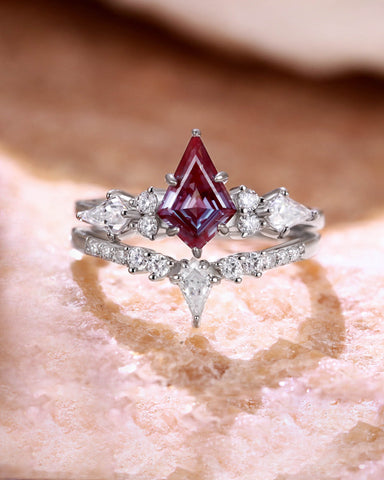 CALISTA Vintage Kite Cut Alexandrite With Moissanite Engagement Ring Set