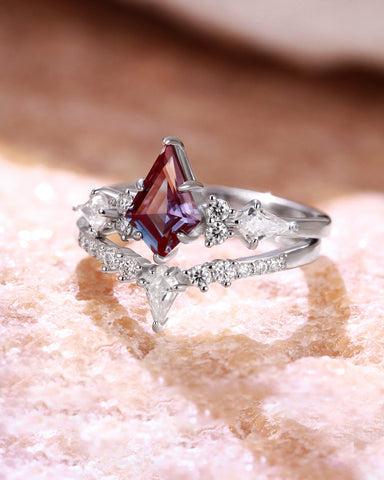 CALISTA Vintage Kite Cut Alexandrite With Moissanite Engagement Ring Set