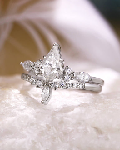 CELESTIA Vintage Kite Cut Moissanite Engagement Ring Set