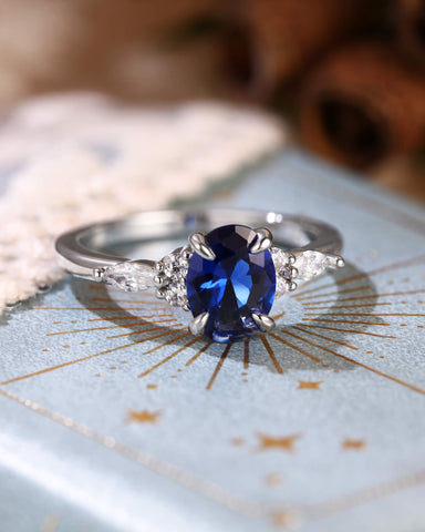 ILARIA Cluster Oval Cut Sapphire Engagement Ring