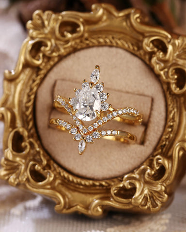 ISABELLA Twisted Pear Halo Cluster Bridal Ring Set 2pcs