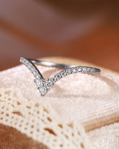 WINNIE V Shape Round Cut Moissanite Wedding Band for Women