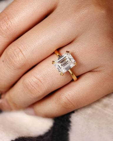 RETTA Double Claws Emerald Cut Engagement Ring