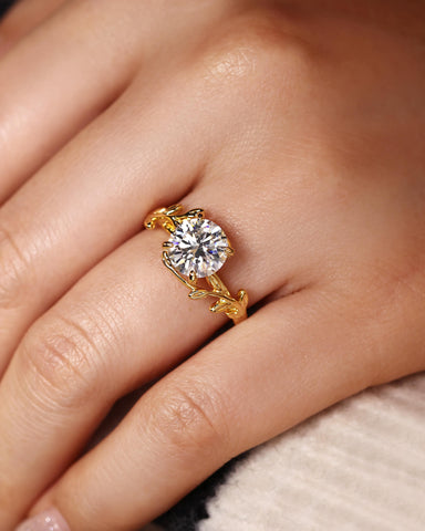 ROSA Leaf Twist Round Cut Solitaire Engagment Ring