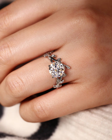 HALI Nature Vibe Round Moissanite Leaf Engagement Ring