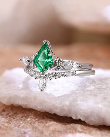 IRIDIA Vintage Kite Cut Emerald Engagement Ring Set