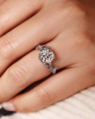 ROSA Leaf Twist Round Cut Solitaire Engagment Ring