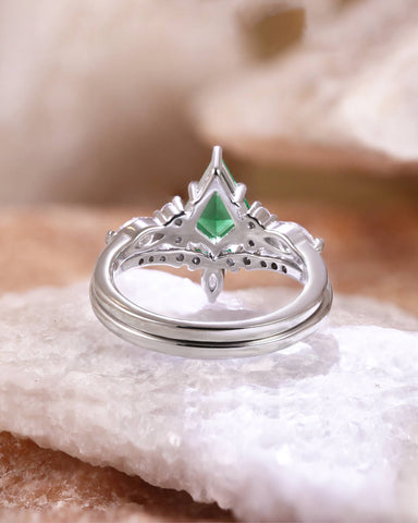 IRIDIA Vintage Kite Cut Emerald Engagement Ring Set