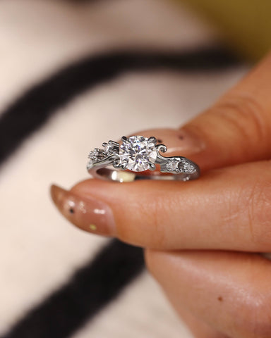 ALTA Vine Twist Round Cut Promise Ring