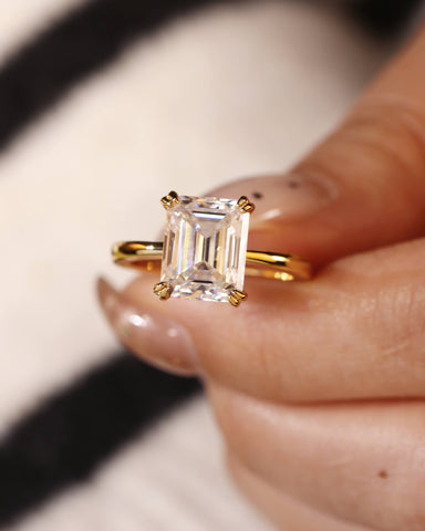 RETTA Double Claws Emerald Cut Engagement Ring