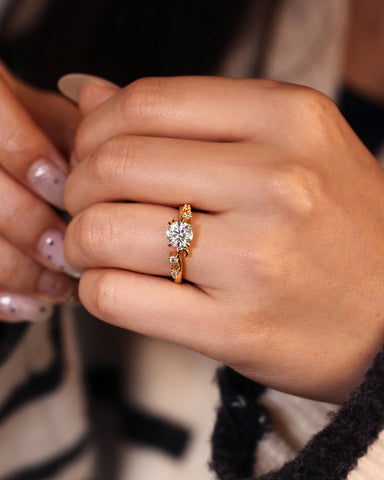 ALTA Vine Twist Round Cut Promise Ring
