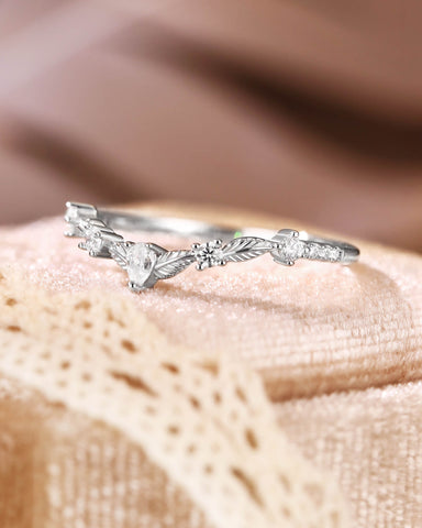 FOLIARA Nature Inspired Leafy Wedding Band Stacking Ring