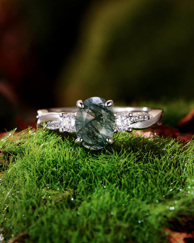 CALLUNA Three Stone Twisted Oval Cut Moss Agate Engagement Ring