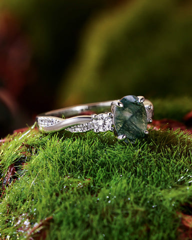 CALLUNA Three Stone Twisted Oval Cut Moss Agate Engagement Ring