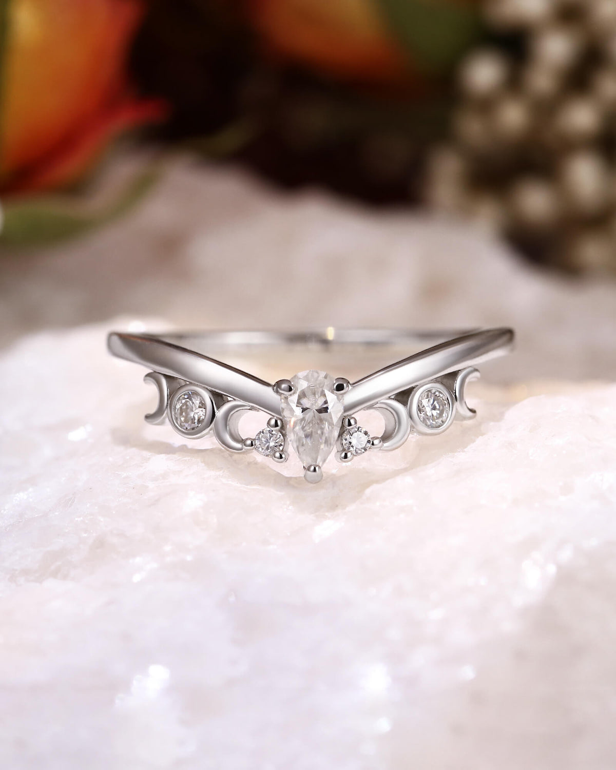 SOLUNA Pear Round Moissanite Moon and Sun Vintage Curved Wedding Band