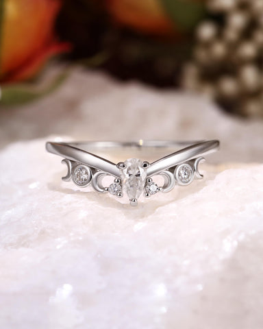 SOLUNA Pear Round Moissanite Moon and Sun Vintage Curved Wedding Band